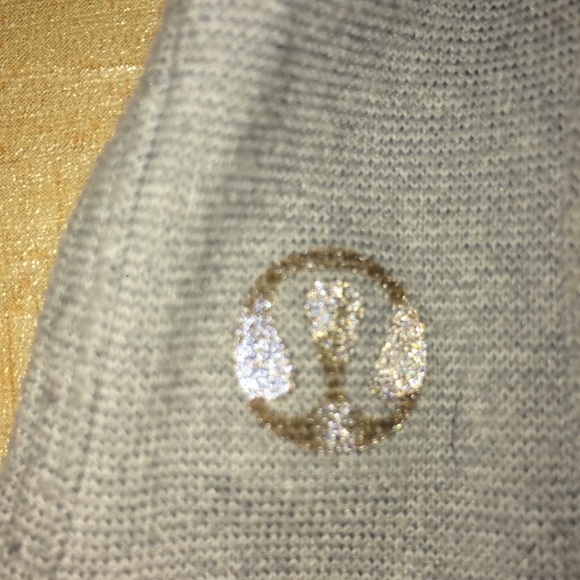 lululemon razor back tang top with scooped front - Picture 2 of 3